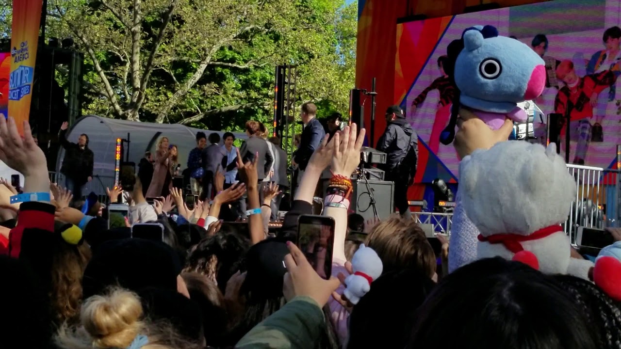 190515 Charles Melton and Yara Shahidi BTS 방탄소년단 Good Morning America GMA Summer Concert Series