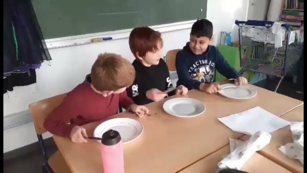 Konkelgoed, 3de leerjaar, aan tafel, 2022