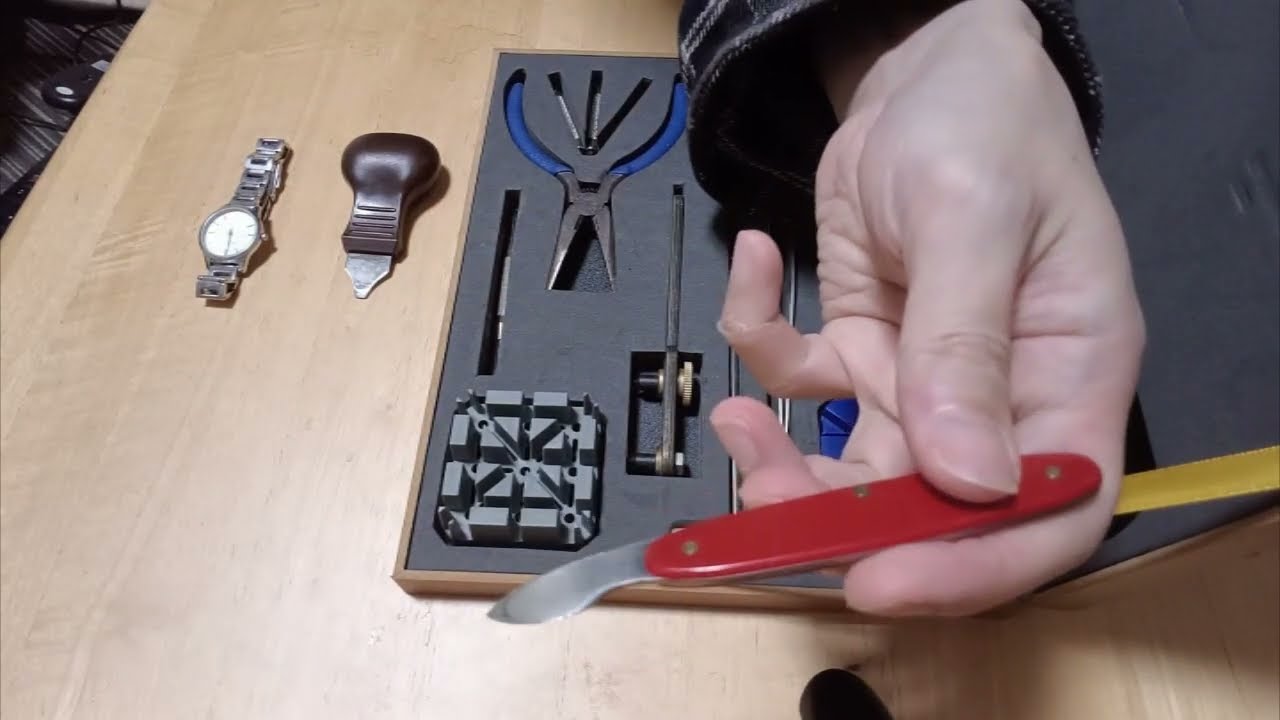 腕時計修理工具セットに入っていたナイフ型のこじ開けが使い物にならない