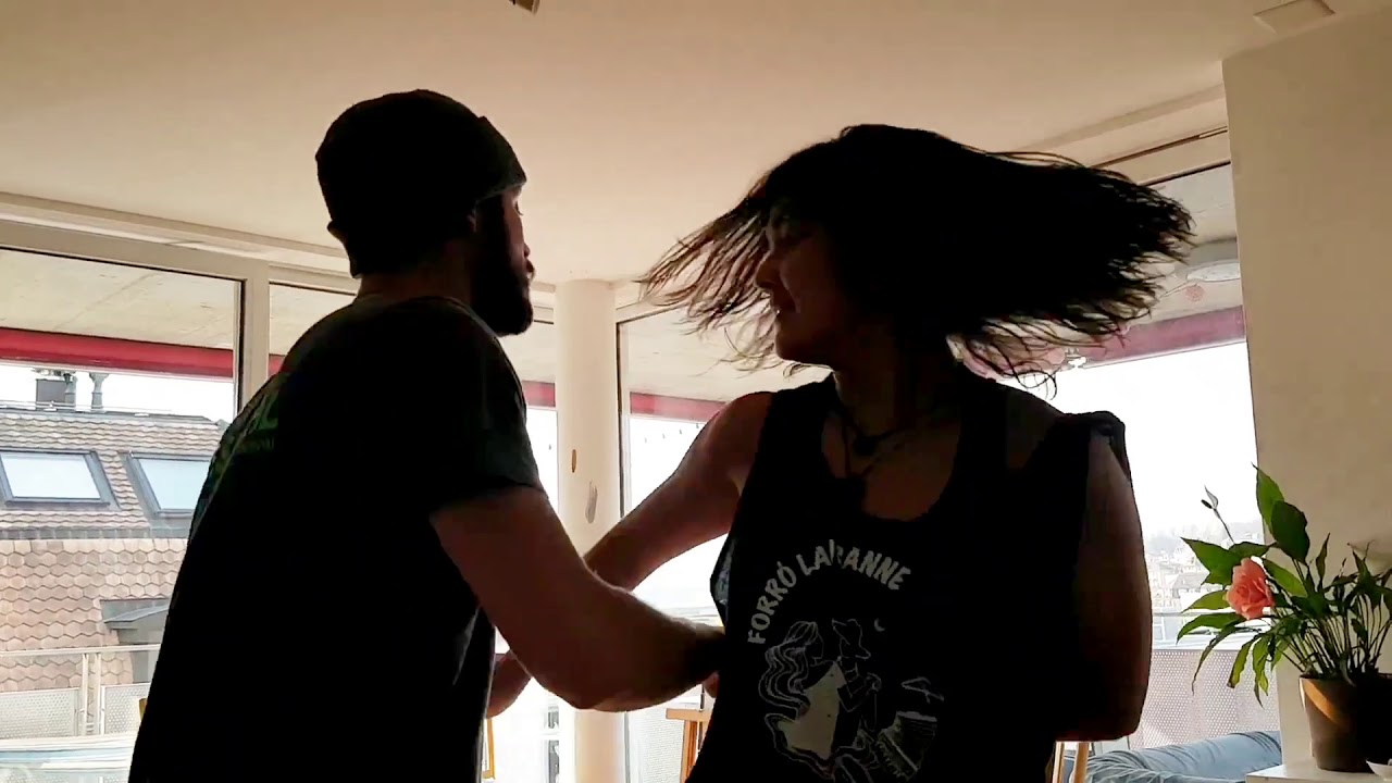 Milena Morais e Valmir Coelho - Dançando Forró em Casa (Lausanne)