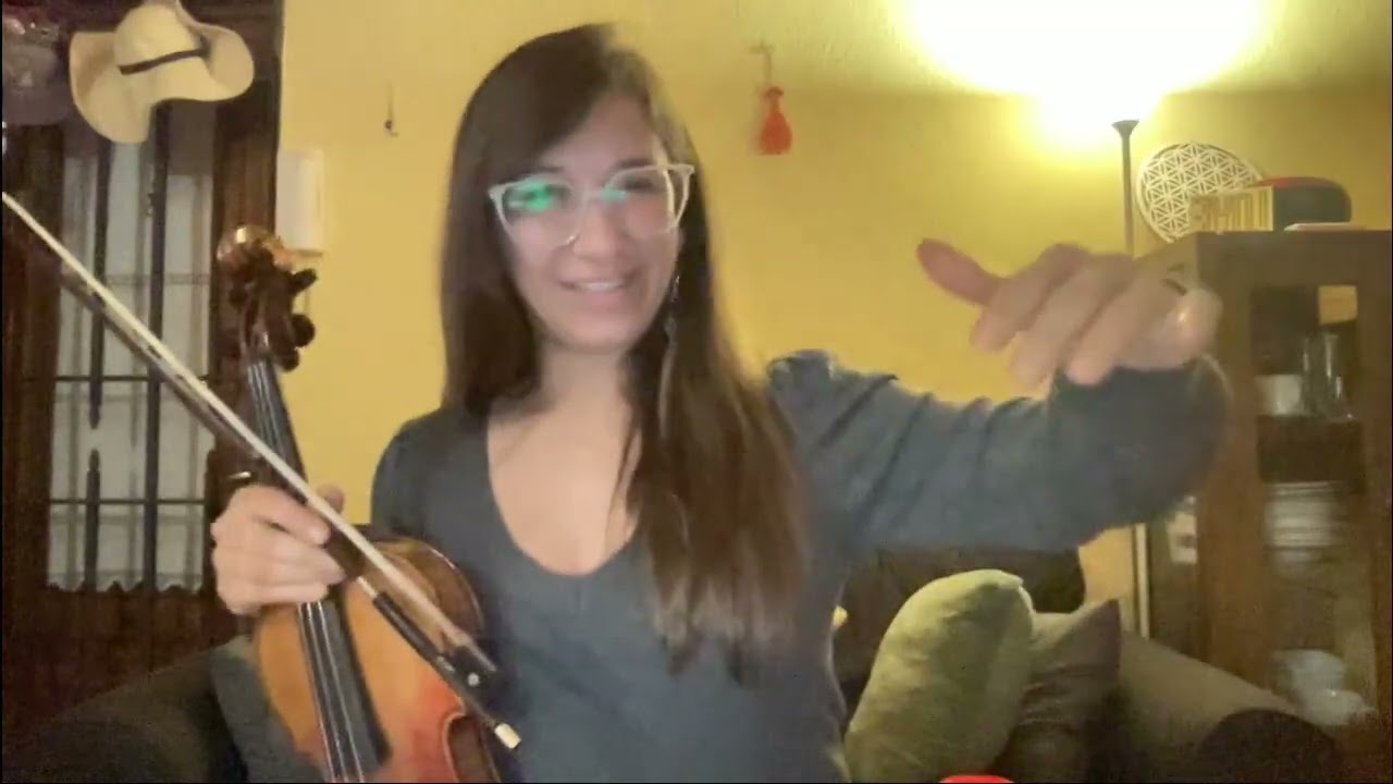 Violin Star Book 1: Swanee River, Villanova, Circles in the Air, Silent Night