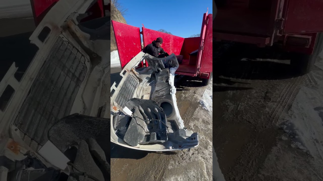 Junk Squad Picking up a Freightliner  