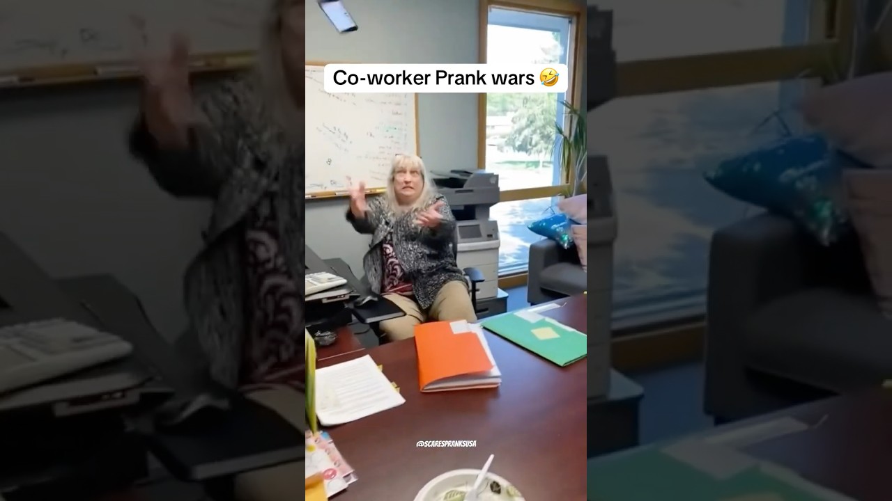 SCARING THE CO-WORKER 🤣🤣 #funny #scared #pranks #shorts #entertainment #prank