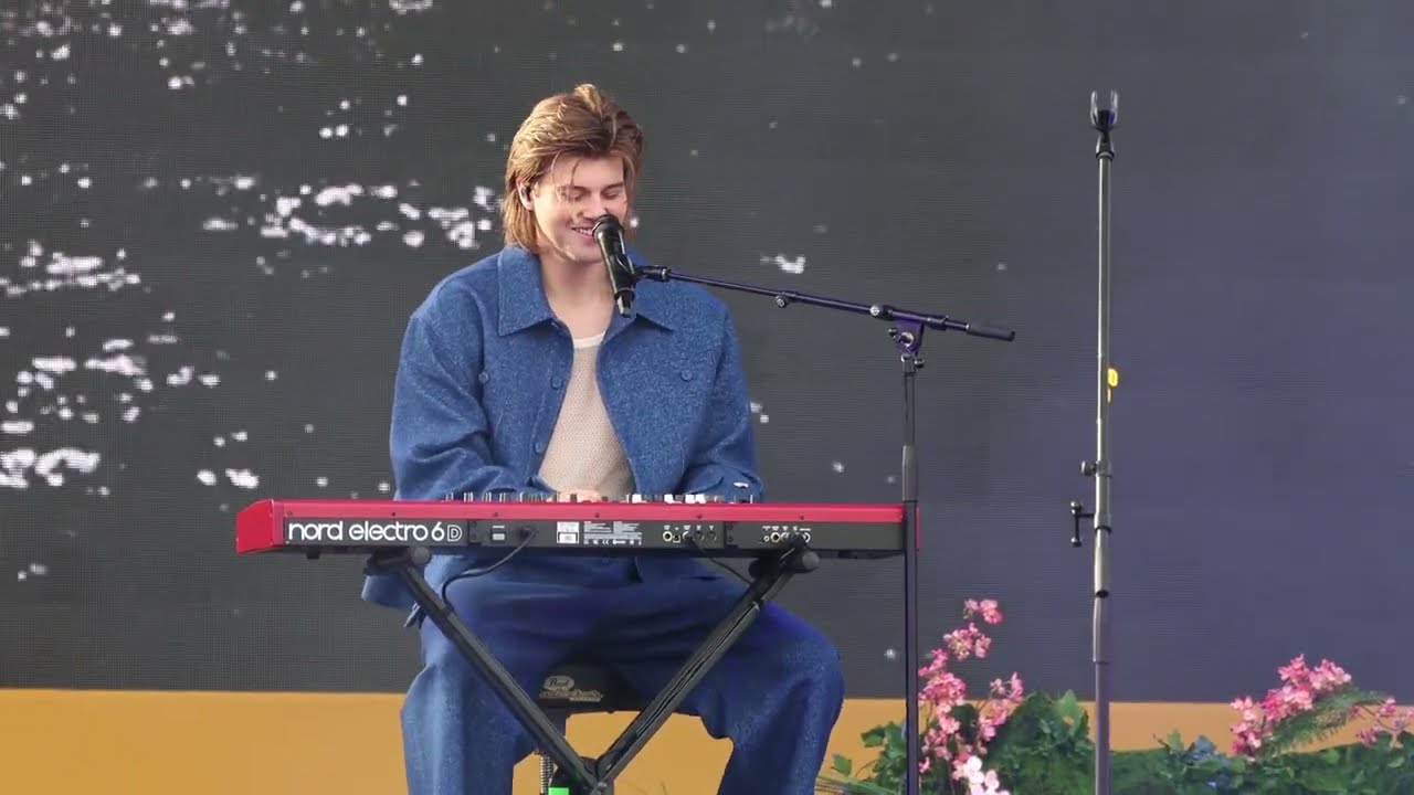 Ruel -  Hard sometimes  live in korea 231007 슬라슬라 루엘