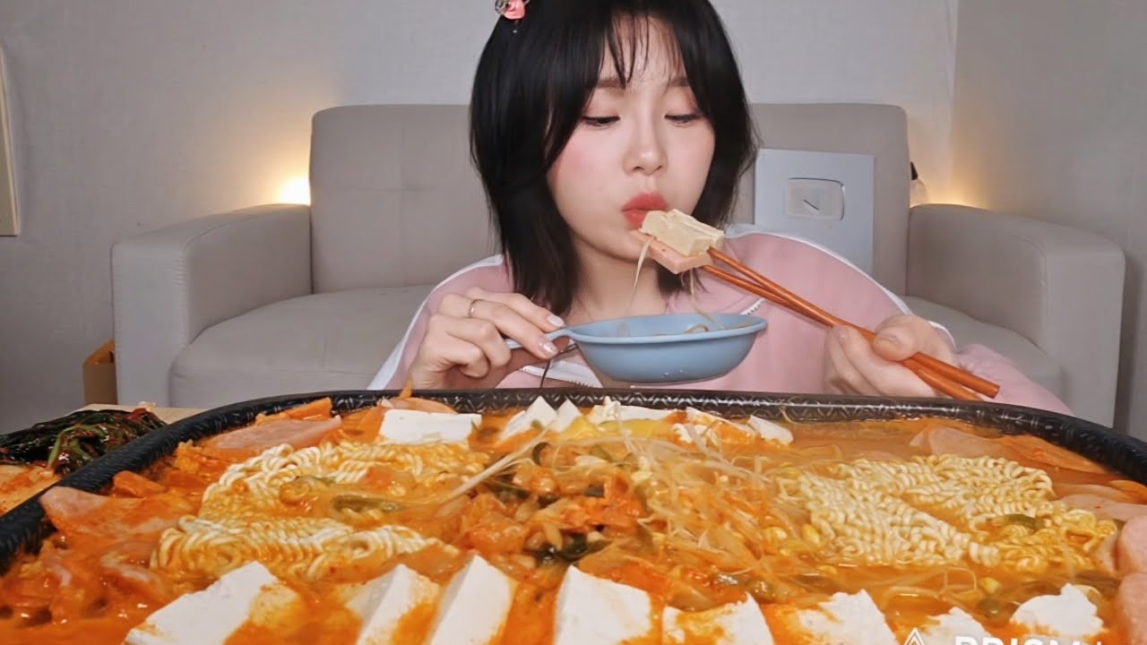 햄은 푸짐하게❤️ 스팸부대찌개 먹방 budaejjigae sausage stew MUKBANG