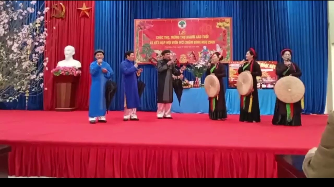 Ba quan mời trầu : TB Đội VN Thôn Đan Tảo 