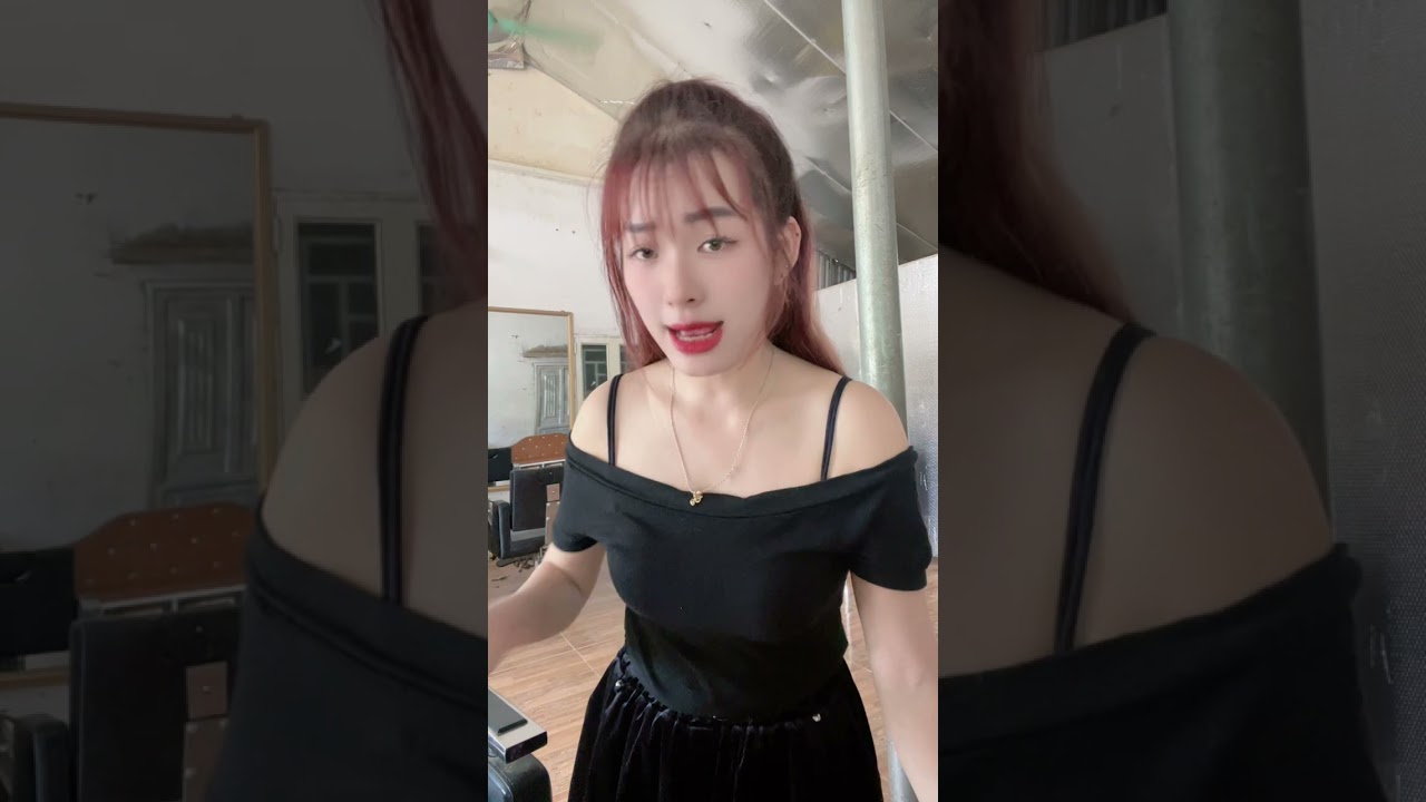 B&iacute; mật n&agrave;y m&agrave; lộ ra, chắc mở cửa ..đi lu&ocirc;n!&rdquo;T&ocirc;i sợ n&oacute;i ra, v&igrave; c&oacute; thể mất cả hai người đ&agrave;n &ocirc;ng!&rdquo;