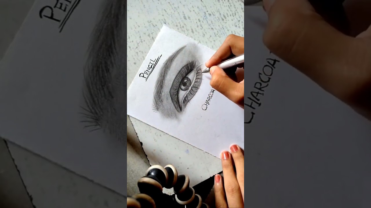 Pencil VS Charcoal 🔥🔥|| Easy way to draw eye 👀👀|| How to draw eye with charcoal powder|| Artscreen15