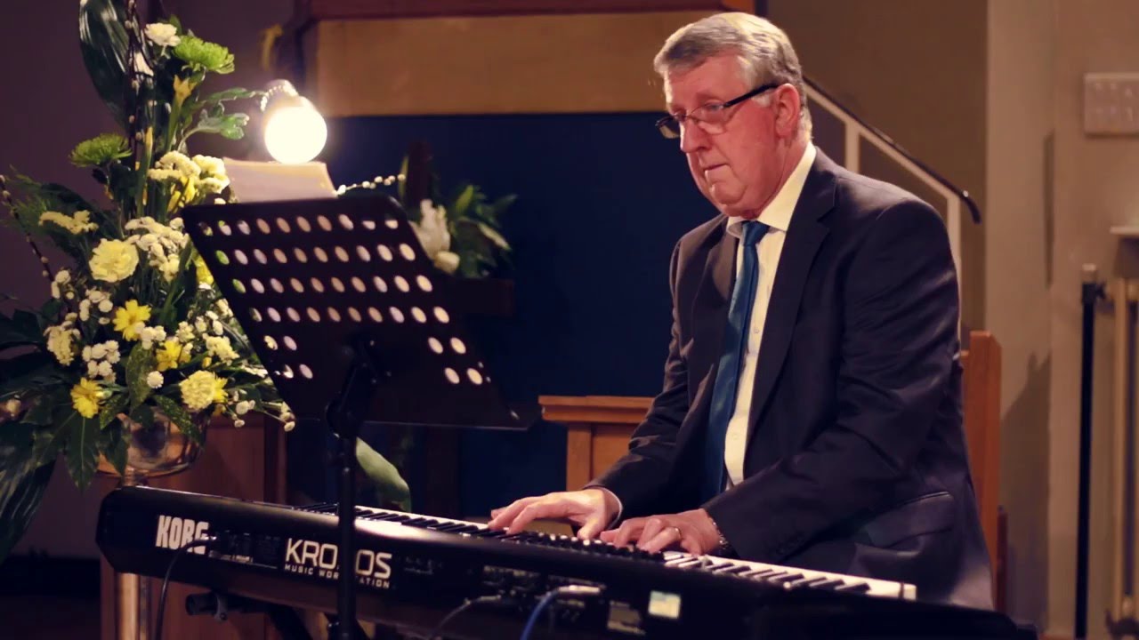Wedding Piano Music plays 