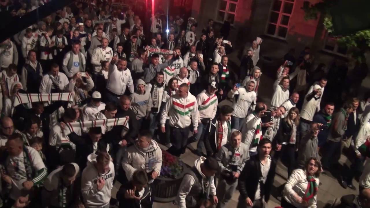 Mistrz, mistrz, Legia mistrz !!! - feta na Starówce 2016