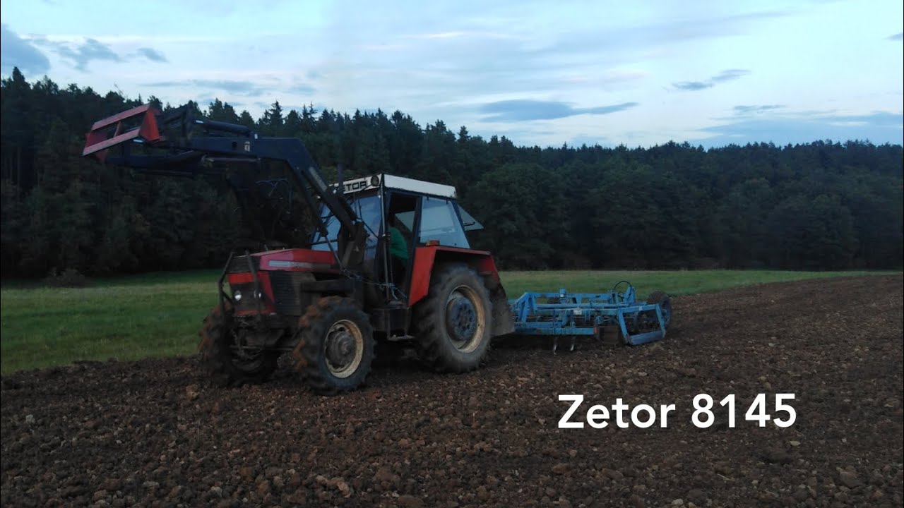 Zetor 8145 s kompaktorem, př&iacute;prava pole na set&iacute;.