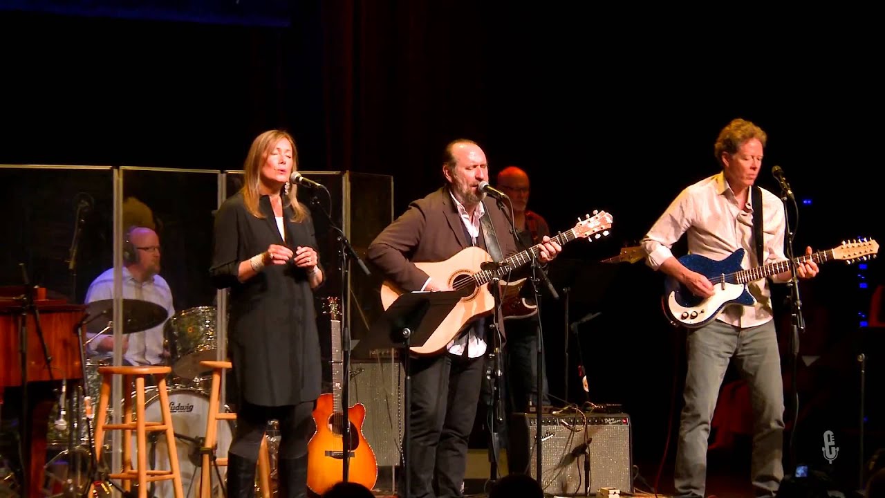 Colin Hay - If I Had Been A Better Man (eTown webisode #791)