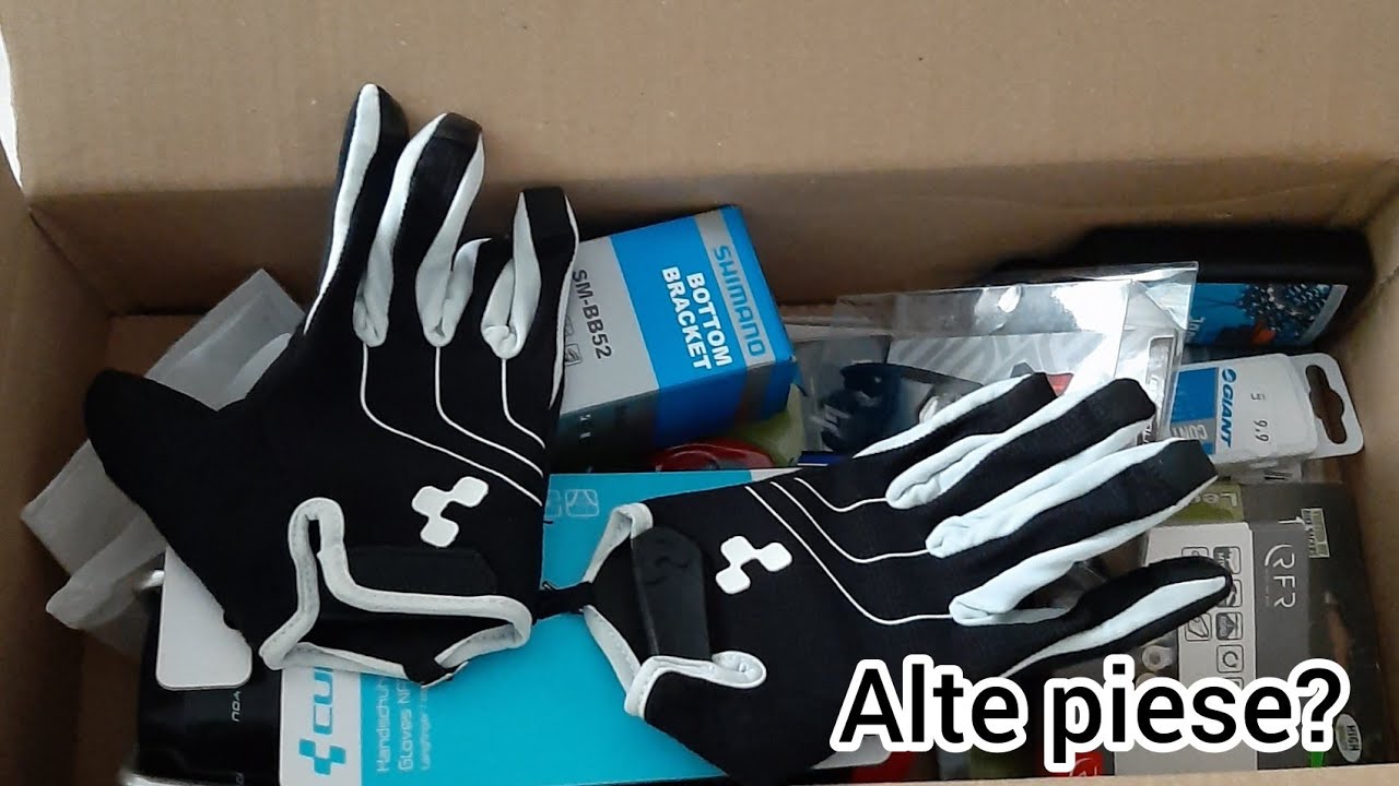 Unboxing la noile piese si accesorii pentru bicicleta.Am pus cauciucurile de 