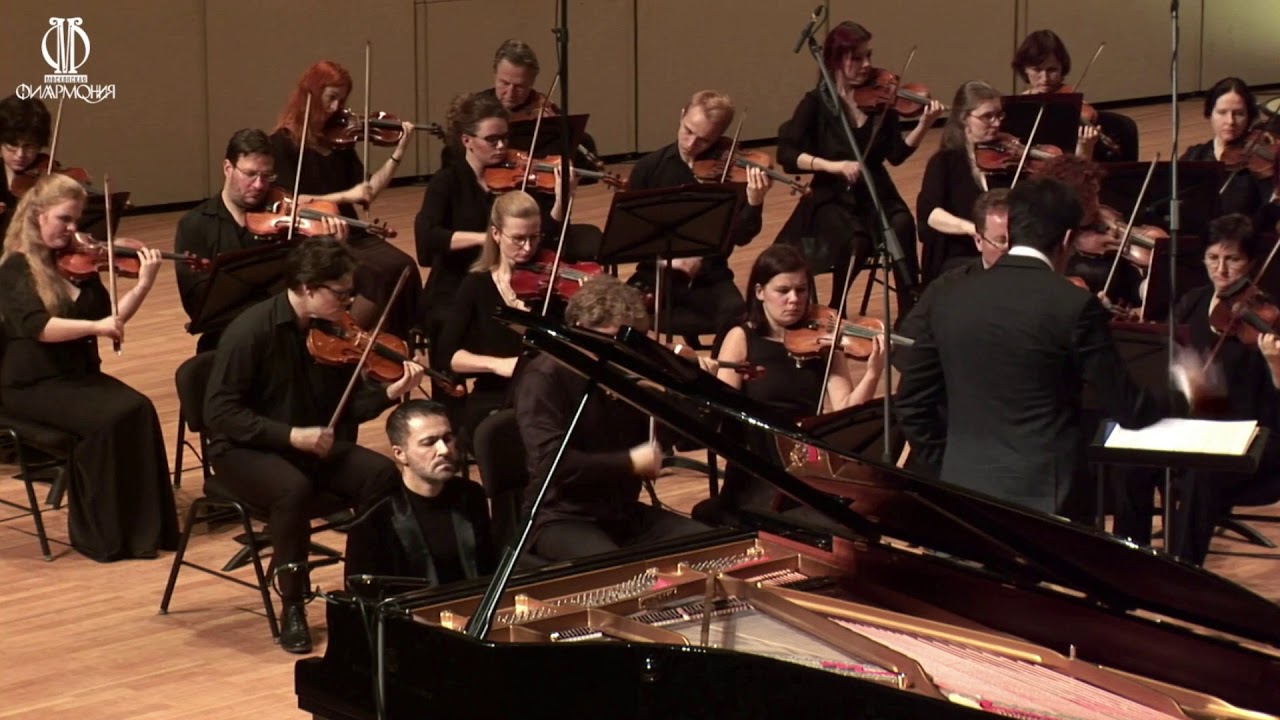 Pavel Nersessian plays Tchaikovsky Piano concerto No. 1