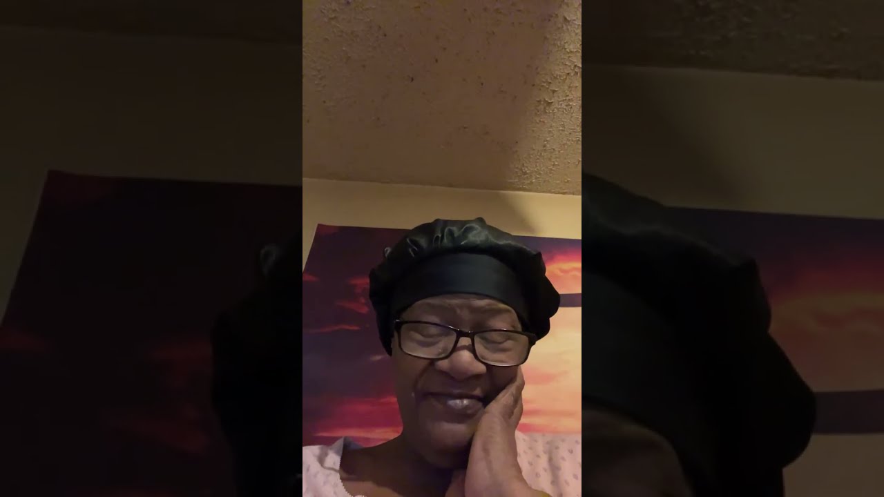Sharinabelli  is live! Is The #superbowl  Over Or Still Going On?? If Over Who’s The Champ?? 🤷🏽‍♀️