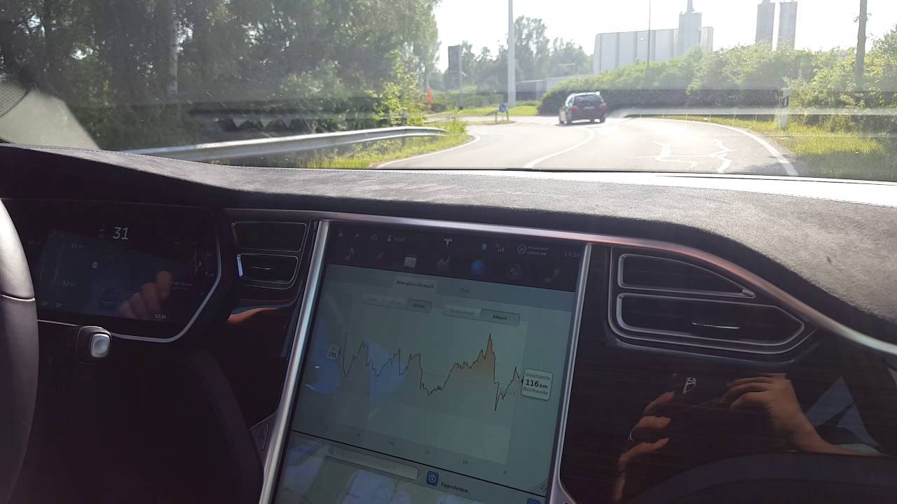 Tesla Model S - 700 PS!! Amazing acceleration!