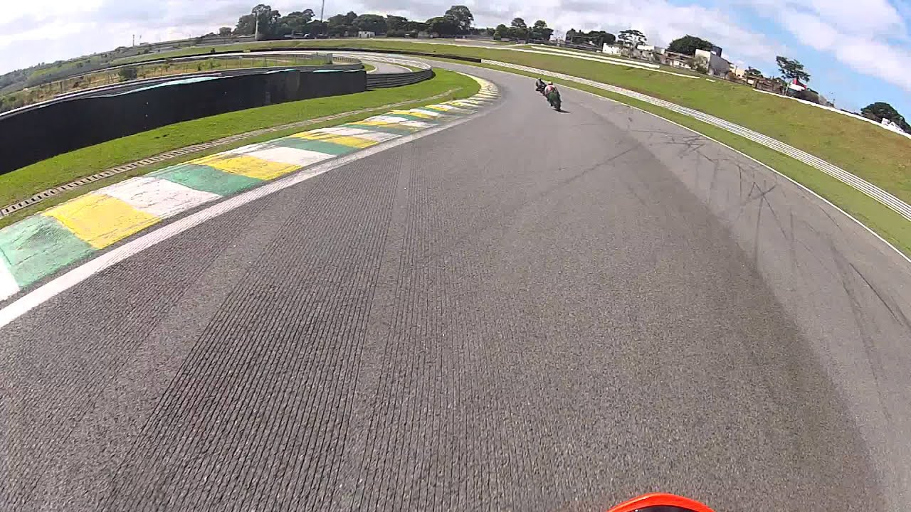 KLE621 FULL HORNET RED METALIC TRACK INTERLAGOS RICARDO FOX PARTE 2.