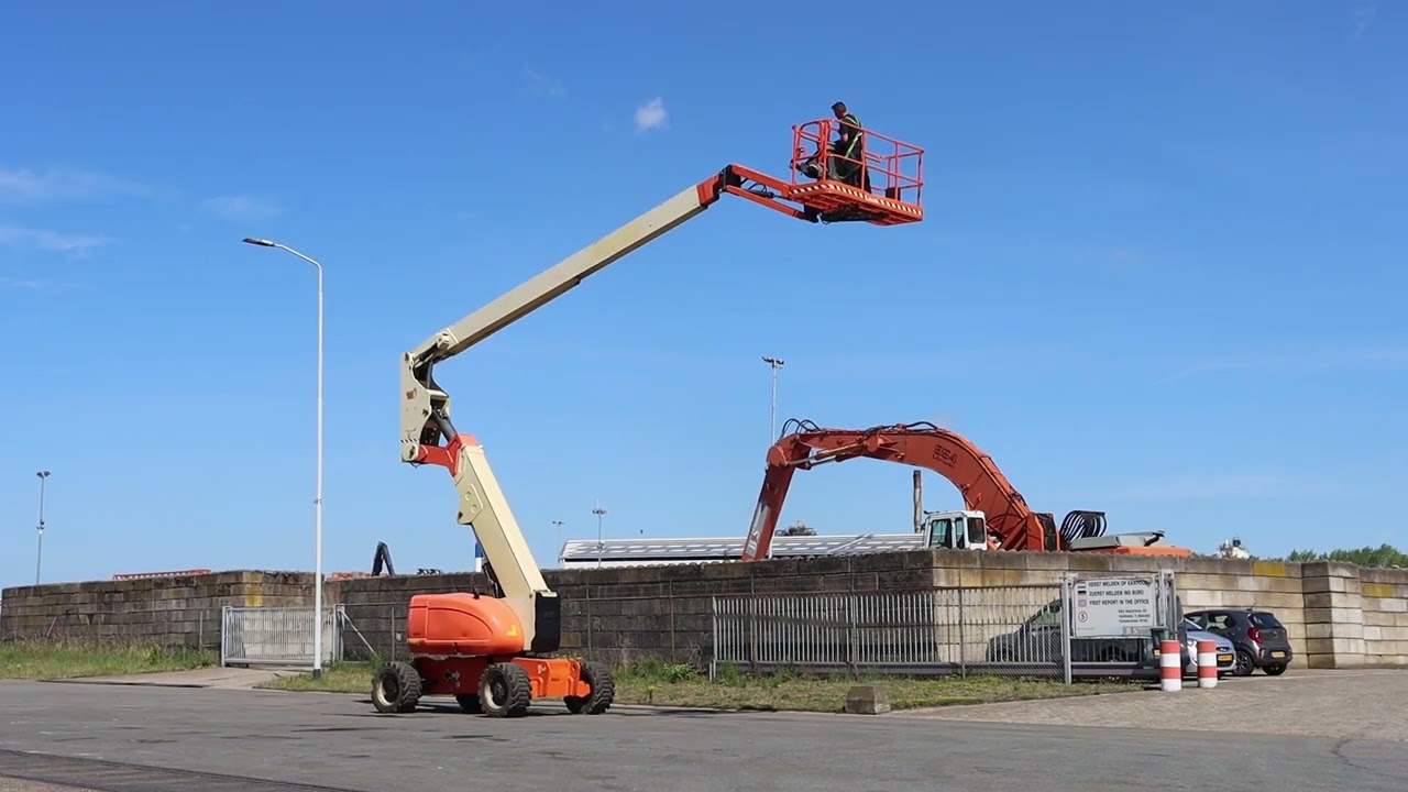 CE80 JLG 800AJ; year 2005