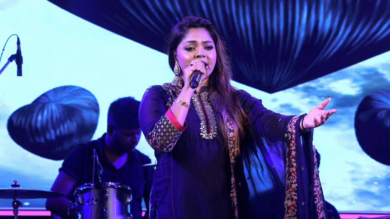 Aur Iss Dil Mein Kya Rakha Hai | Live Singing Bony Priyanka