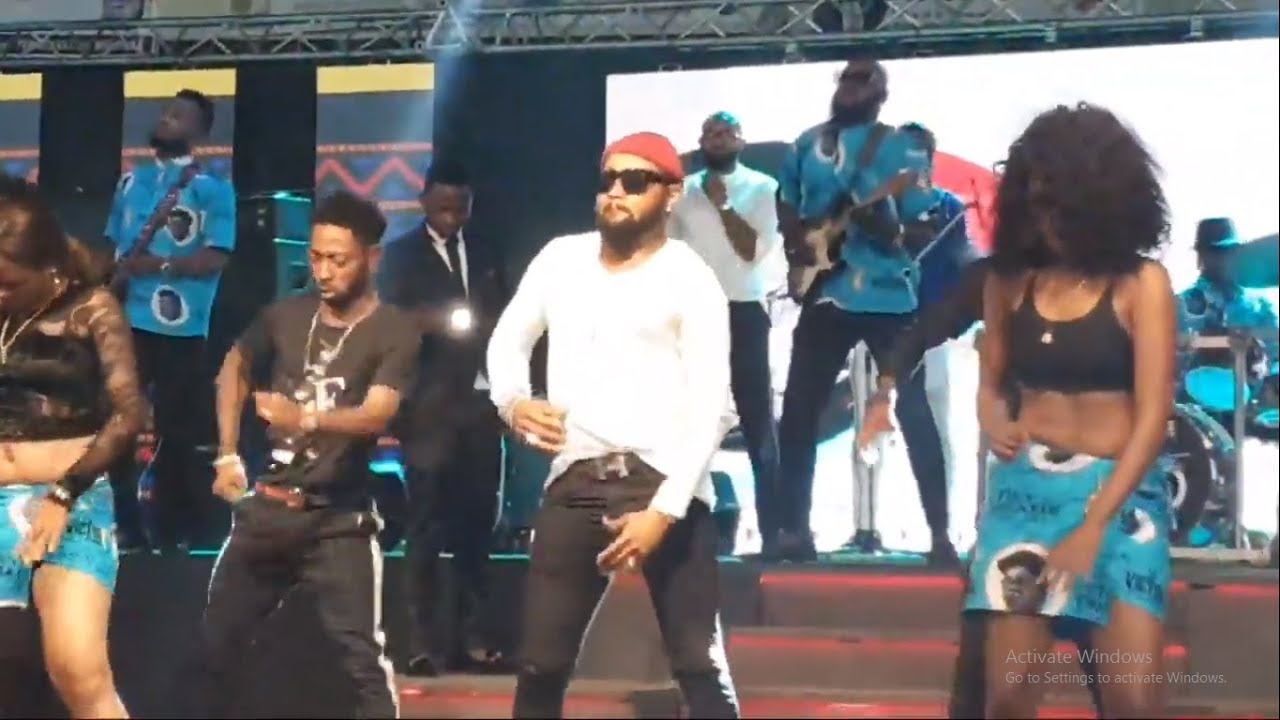 FERRE GOLA au stade des Martyrs aleli ETIENNE TSHISEKEDI ( DIRECT KIN )