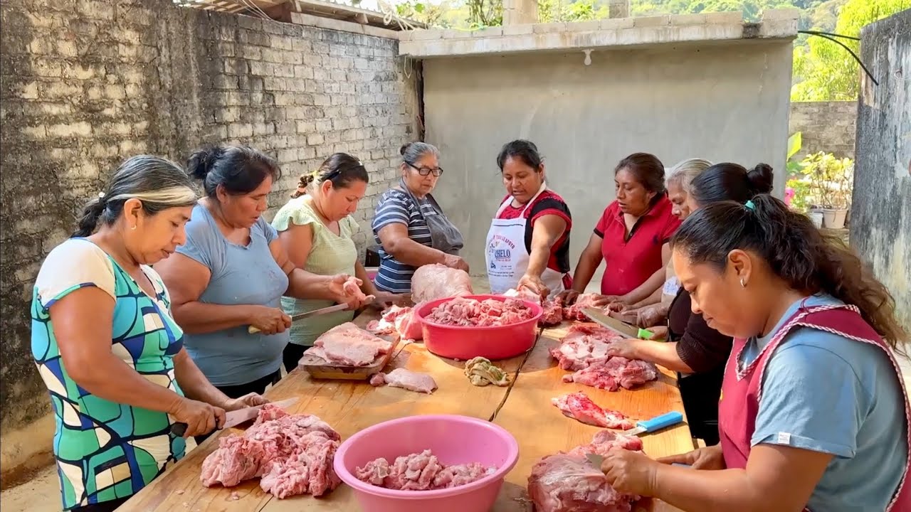 Así se cocina en un pueblo de Oaxaca celebrando al Niño Nundiche en La Muralla Putla 