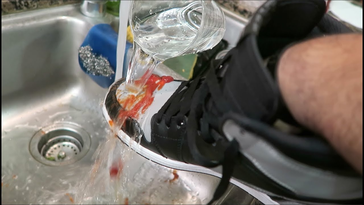HOW TO KEEP YOUR SNEAKERS CLEAN! (Vlog 282)