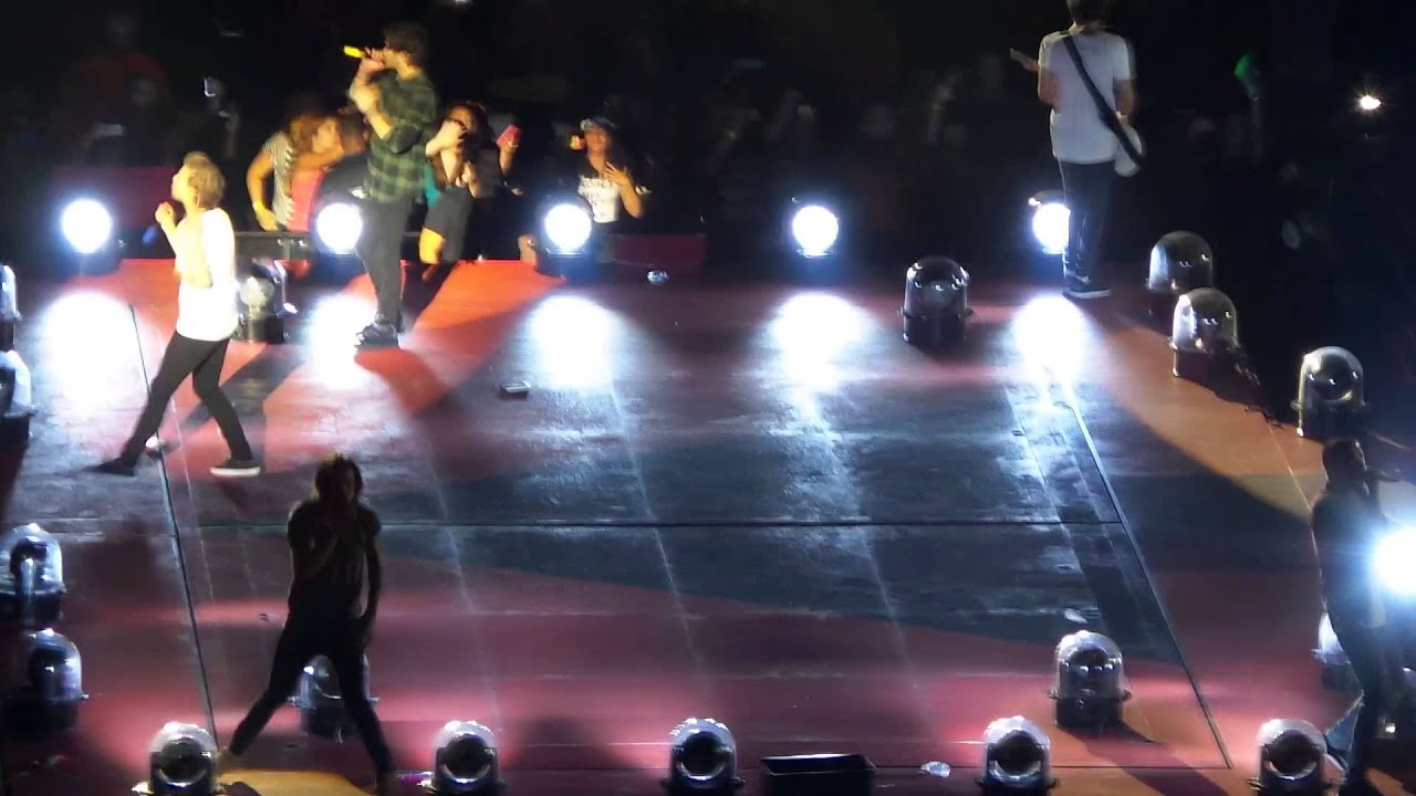 One Direction *Rock Me* WWA TOUR 8/24/2014