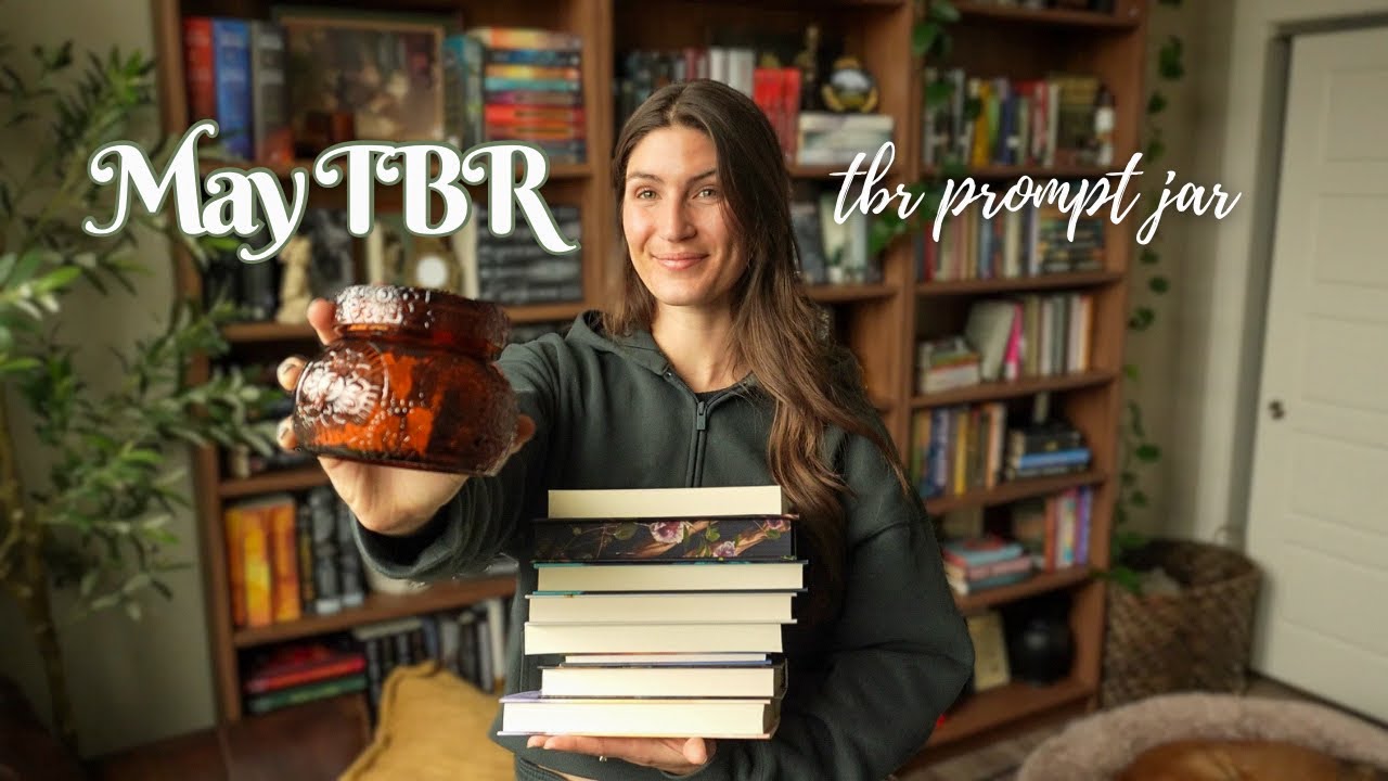 В банке с подсказками для списка книг на май собран мой список для чтения 🧚🏻📖✨