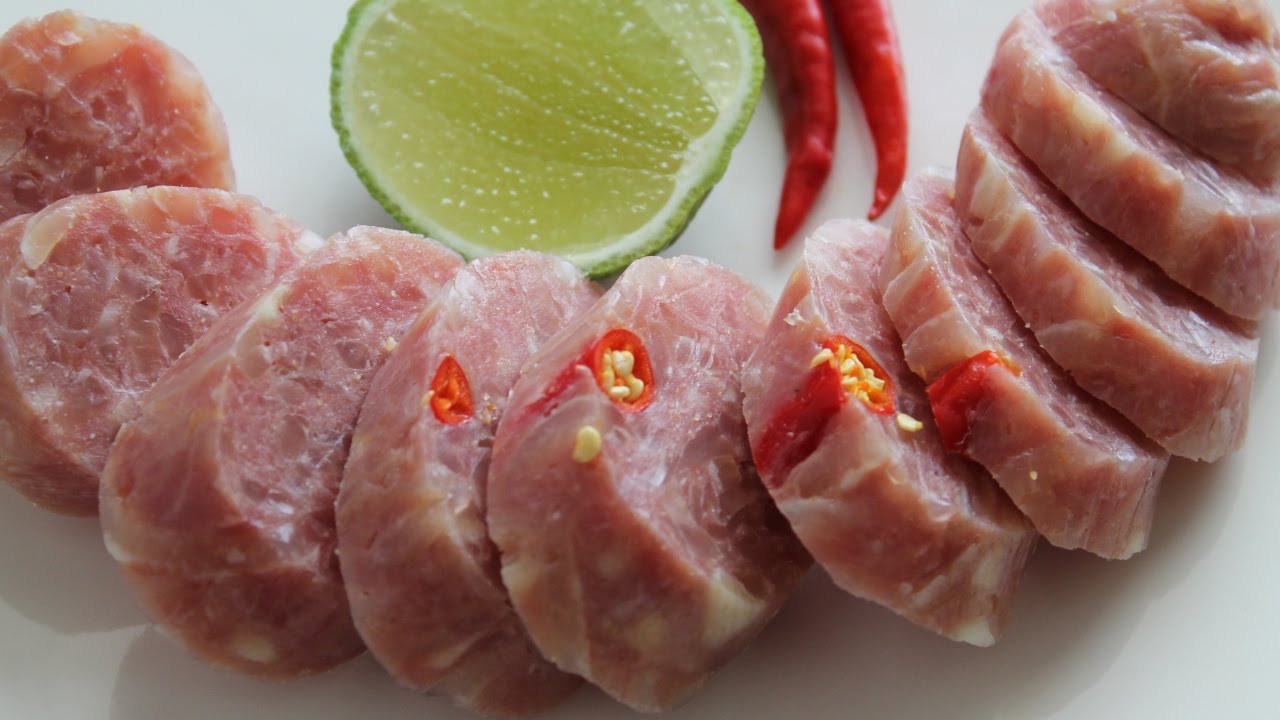 Som Mou ou Nem Chua - Cooking With Morgane