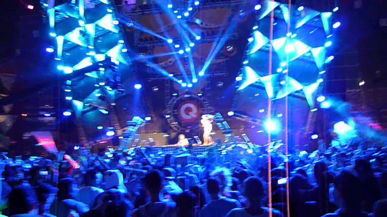 Lady Faith - EDC 2012 - Q-Dance Stage