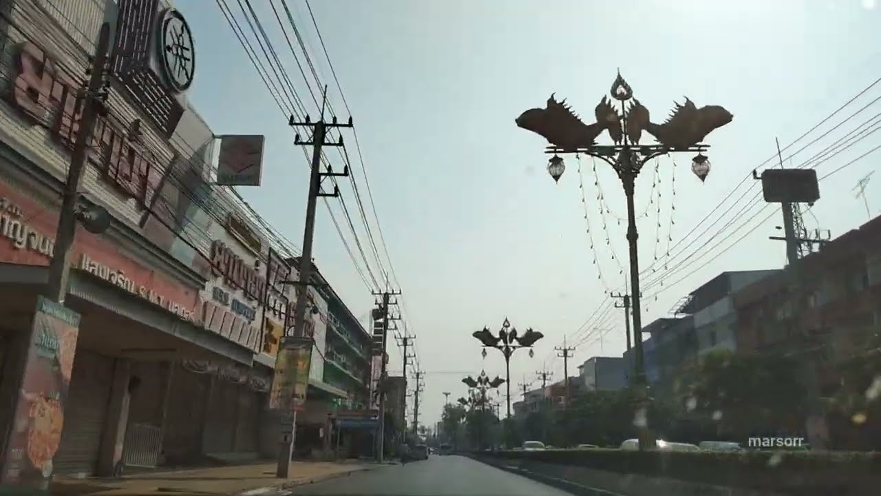 канчанабури. просто утро, город, дорога. улицы. дома กาญจนบุรี kanchanaburi по дорогам таиланда