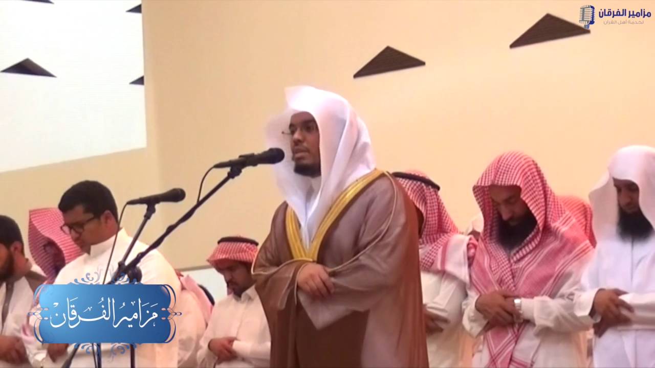 ‏د.ياسر الدوسري لا حدود للإبداع في عشائية تاريخيه بالأسلوب القديم الباكي أعادت الذكريات الجميلة