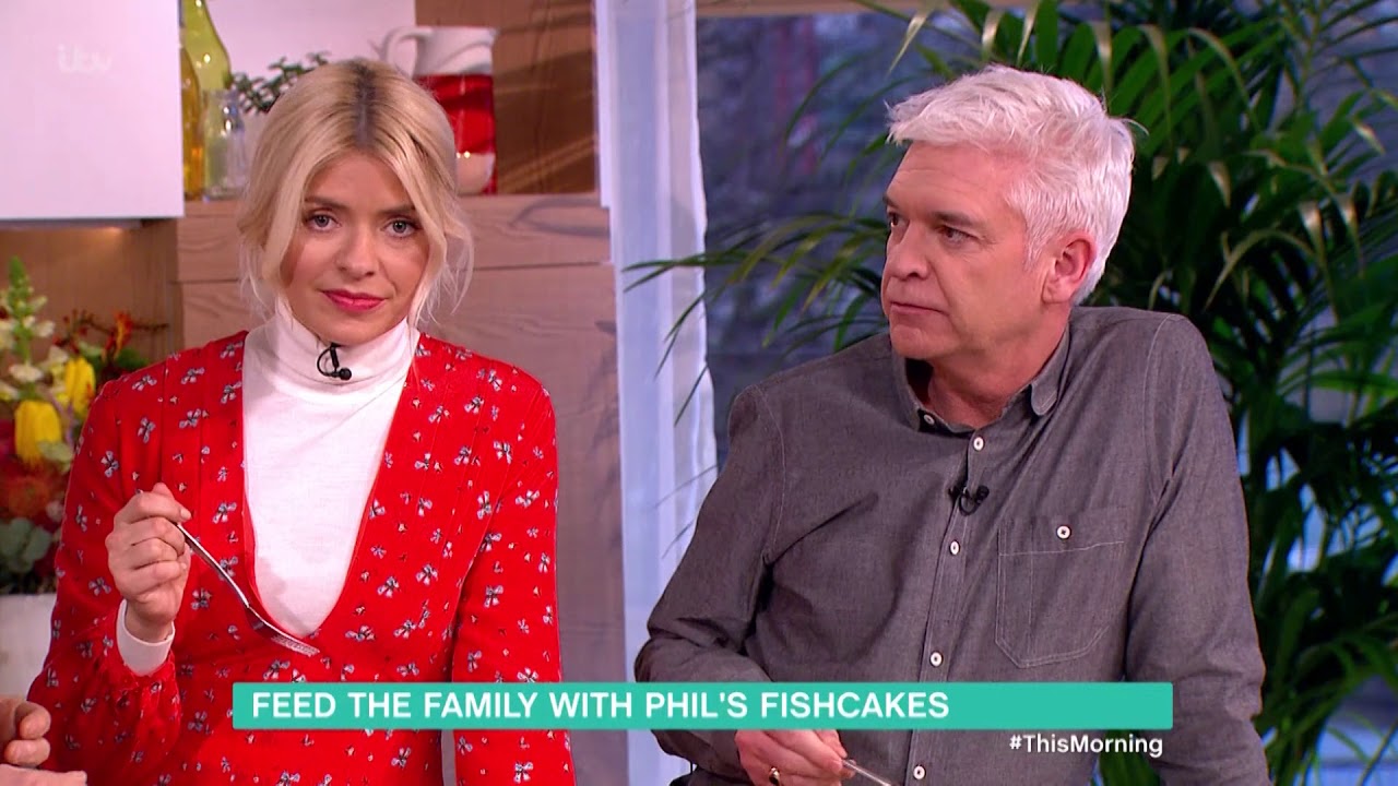 Phil Vickery's Salmon and Dill Fishcakes | This Morning
