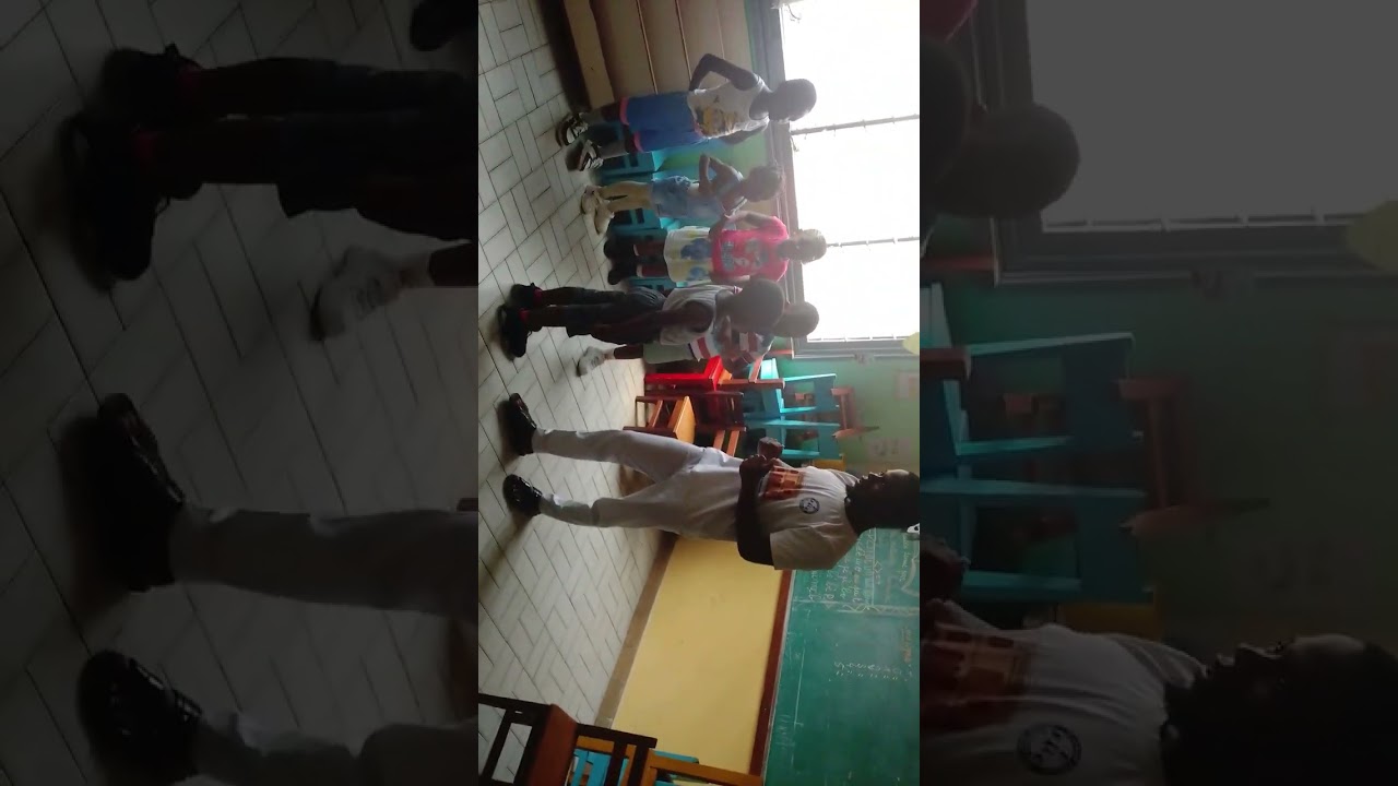 PRÉSCOLAIRE D'ECOLE HENRI ASNATH UTILISE GÉNIE PROGRAMME/ part 1