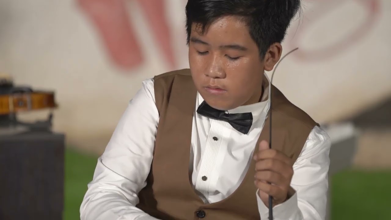 14. Độc tấu đàn bầu - Đất Nước - Nguyễn Phương Bình