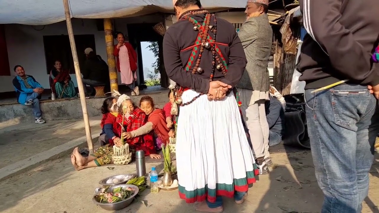 येबा राजेश  ईजम द्वारा मिक्वा साम्माङ् तङ्सीङ्को बिहान तंसीङ् केकेक गराउदै