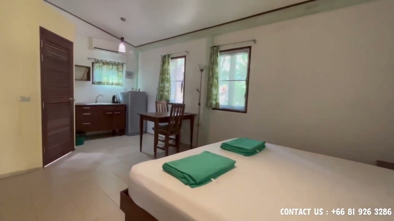 Peachful resort 10 bungalow&restaurant with lake view for sale in Khuekkhak, Phangnga