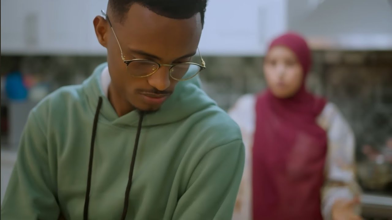 IFTIN YARE - QOSOLKA KUGU NABAD GALYEEYAY OFFICIAL VIDEO 2025