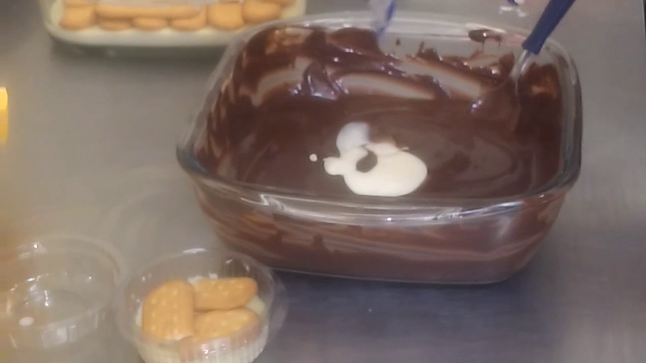 Sobremesa de chocolate (Charlotte)