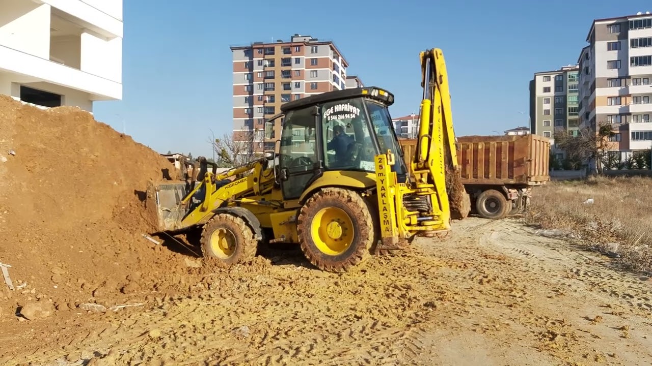 Efsane Sarı Hidromek 102B Bekoloder Kamyona Toprak Yüklüyor || HMK BackhoeLoader Loading Dump Trucks