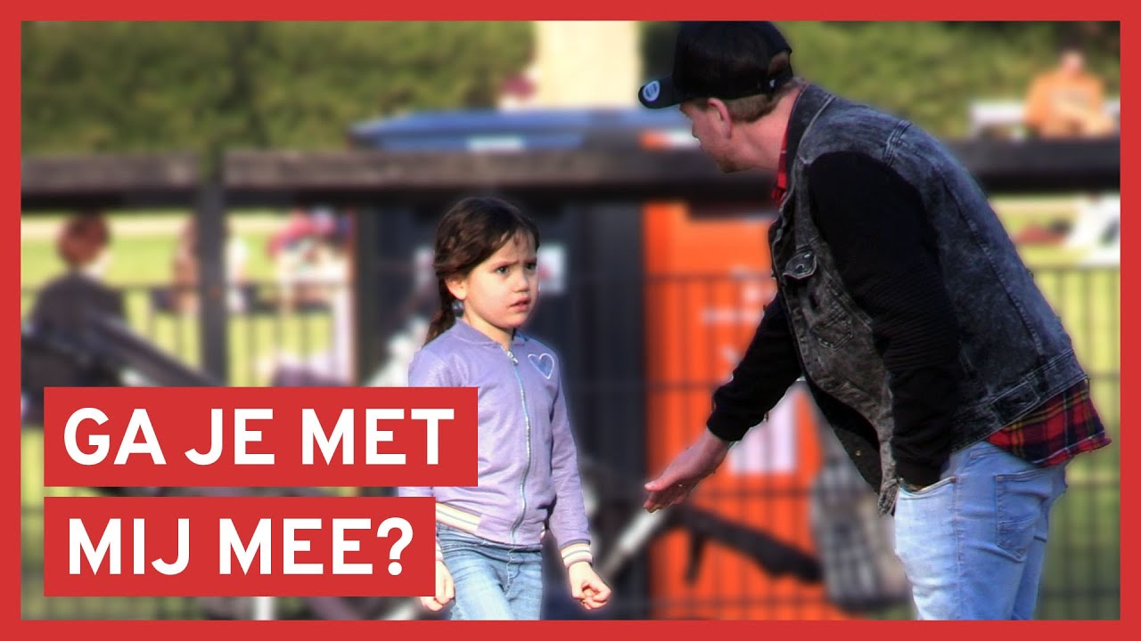 KINDEREN MEELOKKEN UIT EEN SPEELTUIN | BONDGENOTEN