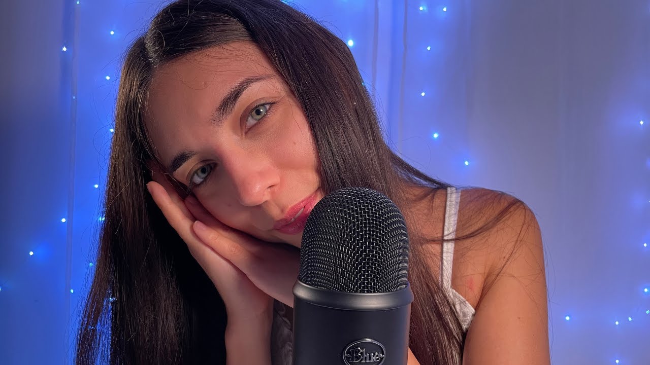 ✨ ASMR CAREZZE E SUSSURRI (WHISPERING ITA 🇮🇹)