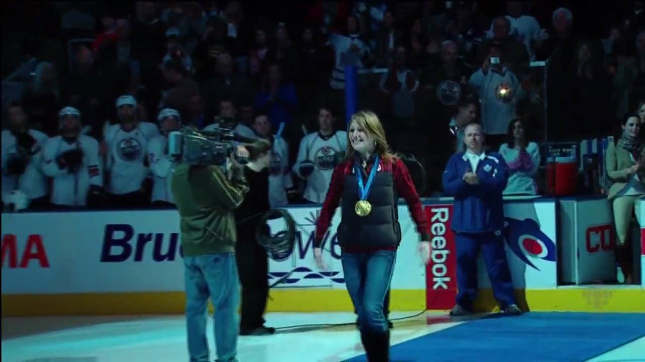Canadian Olympic Gold Medal Winners Honoured - Fans Sign 