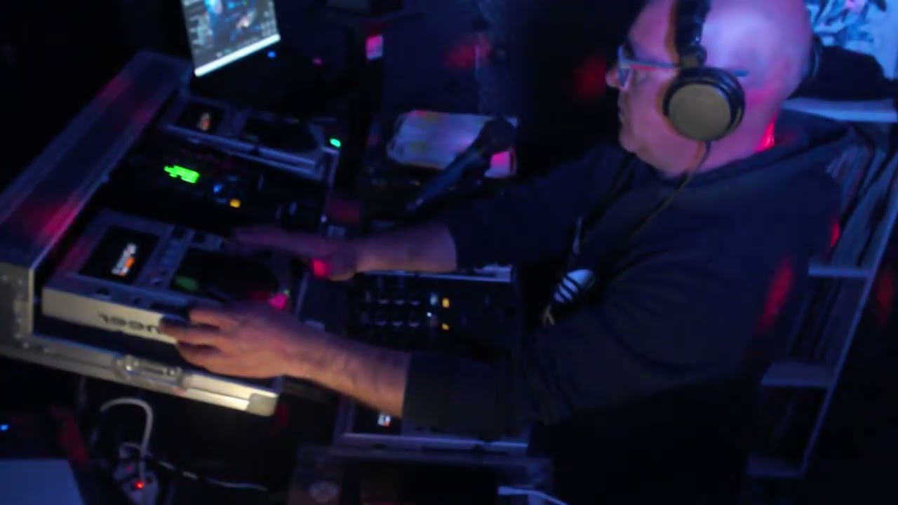 House movimg #cdj #puglia #pioneerdj #housemusic 