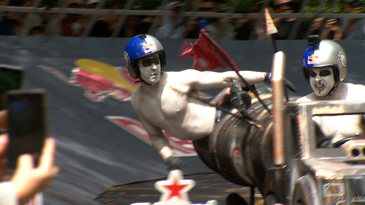 Who will survive CRASH CORNER at the New Zealand Soapbox Race