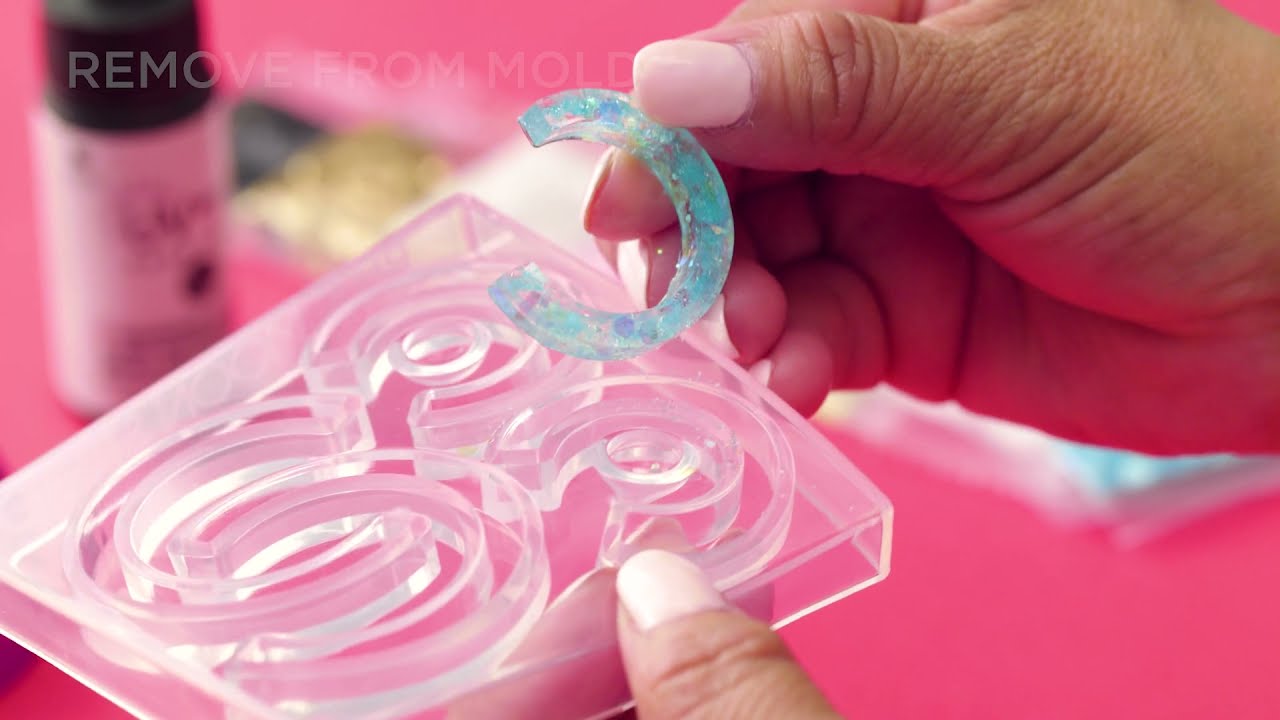 Blue Moon Studio - UV ResinCraft Stud and Hoop Earrings Tutorial