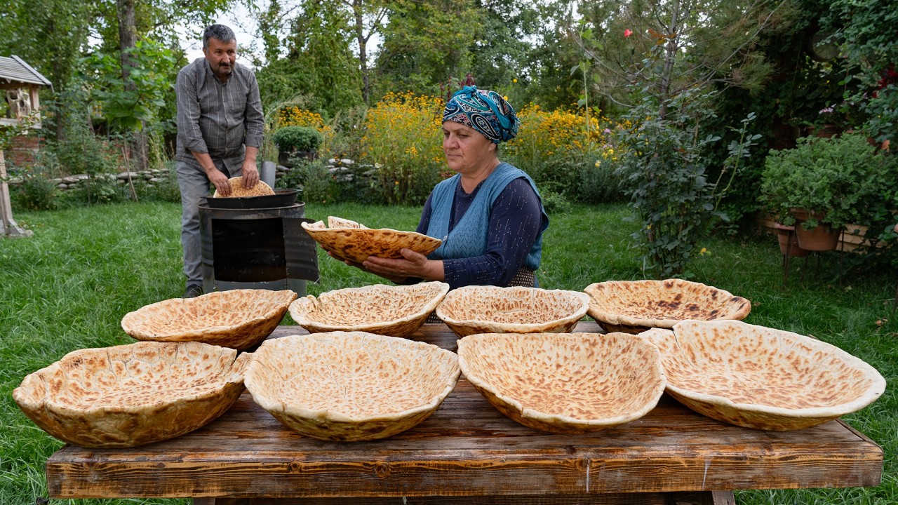 Village Baking Shepherd’s Bread in a Cast Iron Kazan 🔥🍞