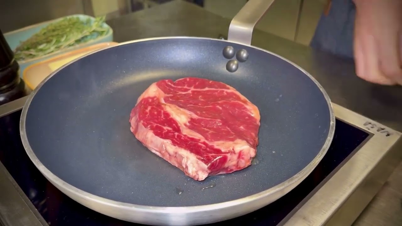 Rib Eye steak pr&iacute;prava s Danielom Melicher&iacute;kom
