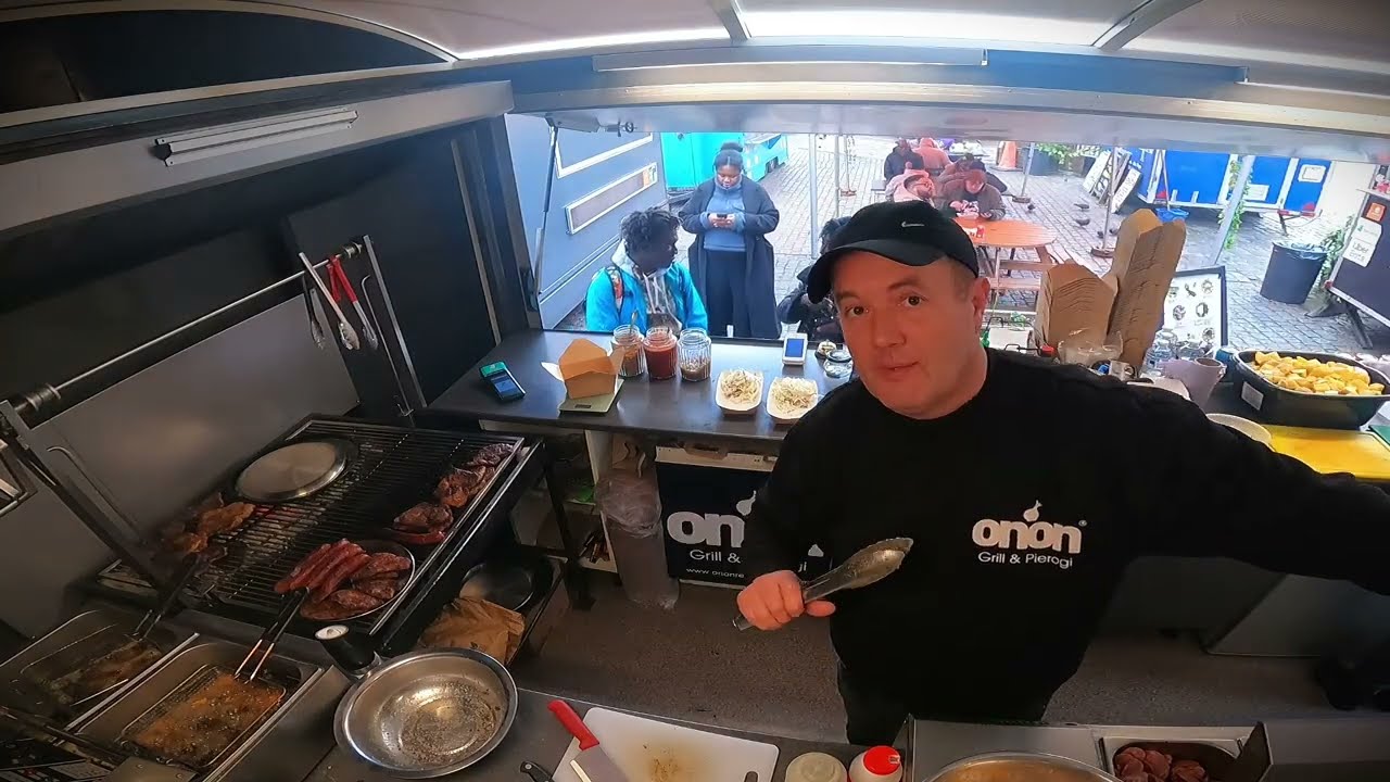 LONDON BBQ FOODTRUCK TIMELAPSE - On'On Grill & Pierogi #food #london #magic