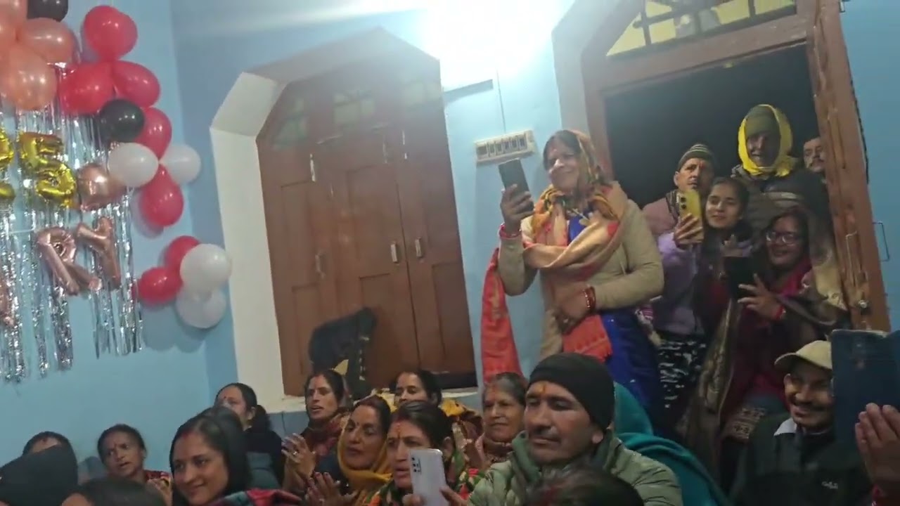 वृद्धावन के बाके बिहारी हम से पर्दा करो न मुरारी बहुत सुंदर भजन ओर बुबू द्वारा डांस भी साथ ही साथ 